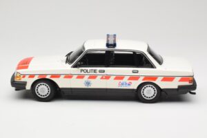 Volvo 240 GL Politie Netherlands Minichamps 1:18 155171498 Metal - imagem 3 de 6