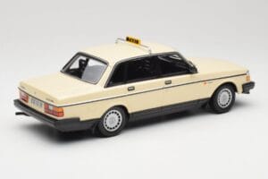 Volvo 240 GL Taxi Minichamps 1:18 155171494 Metal - imagem 2 de 6