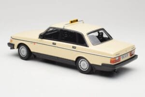 Volvo 240 GL Taxi Minichamps 1:18 155171494 Metal - imagem 5 de 6