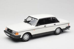 Volvo 240 GL Branco Minichamps 1:18 155171402 Metal