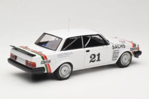 Volvo 240 Turbo #21 P. Stureson DTM Winner Wunstorf 1985 AUTOart 1:18 88592 Metal - imagem 3 de 8