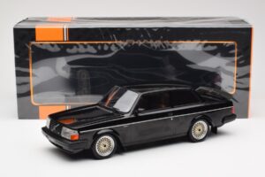 Volvo 240 Turbo Preto Custom IXO 1:18 18CMC178 Metal - imagem 6 de 6