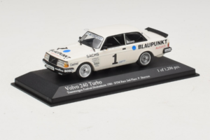 Volvo 240 Turbo #1 P. Stureson IPS Motorsport DTM 1986 Minichamps 1:43 400861701 Metal - imagem 2 de 4