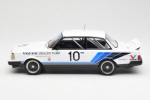 Volvo 240 Turbo #10 R. Francevic Winner ATCC 1986 IXO 1:18 18RMC176 Metal - imagem 3 de 6