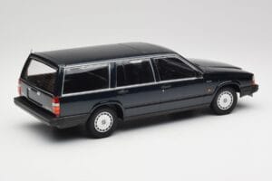 Volvo 740 GL Familiar Verde Escuro Metálico Minichamps 1:18 155171771 Metal - imagem 2 de 6