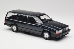 Volvo 740 GL Familiar Verde Escuro Metálico Minichamps 1:18 155171771 Metal - imagem 4 de 6