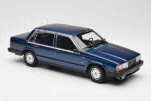 Volvo 740 GL Dark Blue Metallic Minichamps 1:18 155171701 Metal - imagem 4 de 6