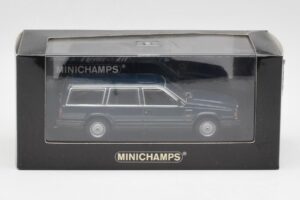 Volvo 740 GL Estate Azul Verde Metálico Minichamps 1:43 943171713 Metal - imagem 4 de 4