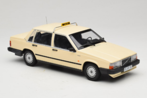 Volvo 740 GL Taxi Alemanha Minichamps 1:18 155171792 Metal - imagem 4 de 6