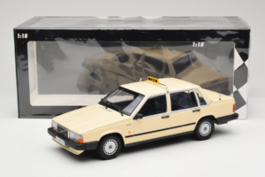 Volvo 740 GL Taxi Alemanha Minichamps 1:18 155171792 Metal - imagem 6 de 6