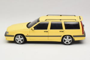 Volvo 850 T-5R Break Cream Yellow AUTOart 1:18 79506 Metal - imagem 4 de 8