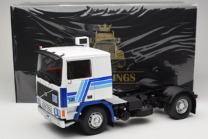 Volvo F12 Azul Branco Road Kings 1:18 RK180033 Metal - imagem 8 de 8
