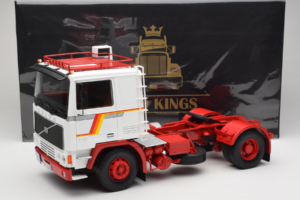 Volvo F12 Branco Vermelho Road Kings 1:18 RK180031 Metal - imagem 8 de 8