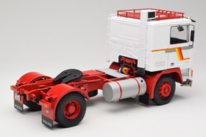 Volvo F12 Branco Vermelho Road Kings 1:18 RK180031 Metal - imagem 3 de 8