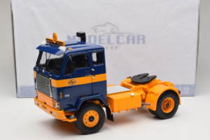 Volvo F88 Azul Escuro Amarelo MCG 1:18 MCG18140 Metal - imagem 8 de 8
