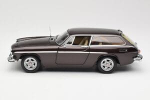 Volvo P1800 ES Castanho Metallic Minichamps 1:18 100171615 Metal - imagem 4 de 8