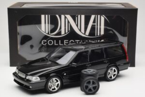 Volvo V70 R P80 Preto DNA 1:18 DNA000232 Metal - imagem 6 de 6