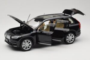 Volvo XC90 Onyx Black Paudi Model 1:18 9430842 Metal - imagem 2 de 8