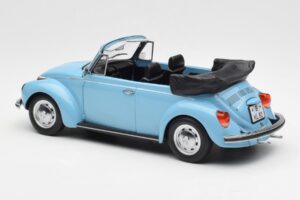 Volkswagen Beetle 1303 Cabriolet Azul Claro Norev 1:18 188531 Metal - imagem 5 de 6
