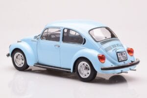 Volkswagen Beetle 1303 Azul Claro Norev 1:18 188532 Metal - imagem 5 de 6