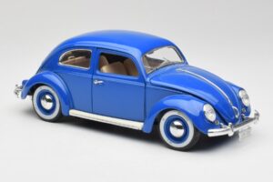 Volkswagen Beetle Azul Bburago 1:18 23124646 Metal - imagem 6 de 8
