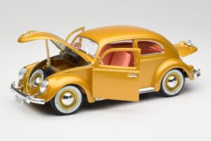 Volkswagen Beetle Dourado Bburago 1:18 3361 Metal - imagem 2 de 8