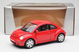 Volkswagen New Beetle Vermelho Bburago 1:18 8185108 Metal - imagem 8 de 8