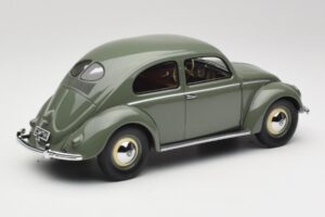 Volkswagen Beetle Beryl Verde Minichamps 1:18 107054000 Resina - imagem 2 de 6