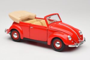 Volkswagen Cabriolet Ruby Vermelho Maisto 1:18 32826 Metal - imagem 6 de 8