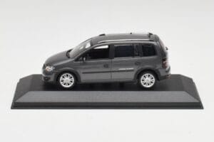 Volkswagen Cross Touran Platinum Cinzento Minichamps 1:43 400056170 Metal