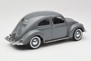 Volkswagen Export Sedan Agave Grey Maisto 1:18 100299 Metal - imagem 3 de 8