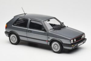 Volkswagen Golf Mk2 GTI Cinzento Metálico Norev 1:18 188442 Metal - imagem 6 de 8