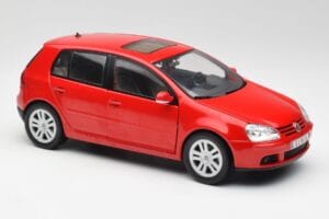Volkswagen Golf Mk5 4-Door Tornado Vermelho Bburago 1:18 GOLF001 Metal - imagem 6 de 8