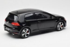 Volkswagen Golf Mk7 GTI Preto Norev 1:18 188550 Metal - imagem 3 de 8