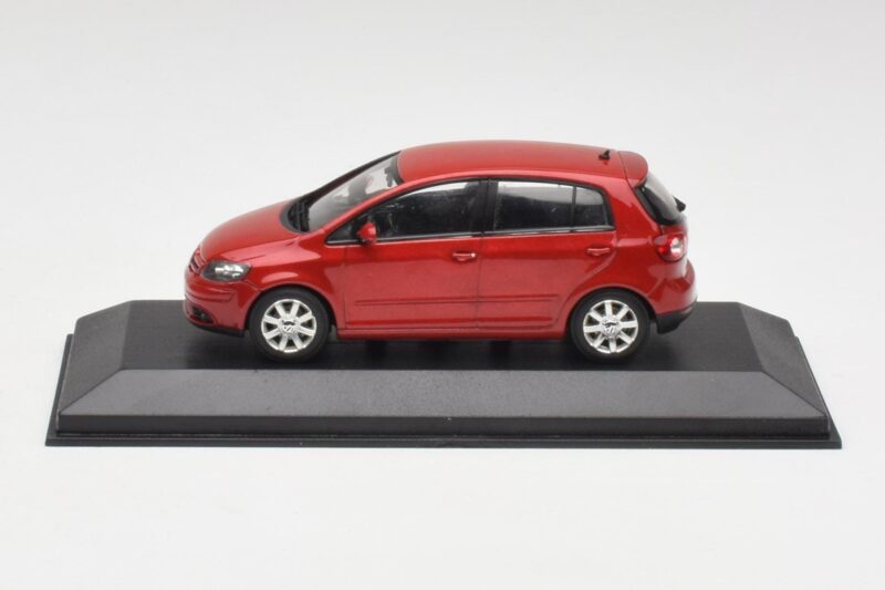 Volkswagen Golf Plus Tornado Vermelho Minichamps 1:43 821911110 Metal