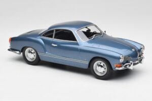 Volkswagen Karmann Ghia Coupe Neptune Azul Minichamps 1:18 155054022 Metal - imagem 4 de 6