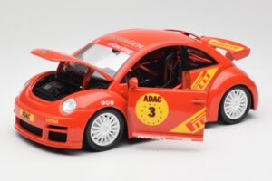 Volkswagen New Beetle Cup Bburago 1:18 3329 Metal - imagem 2 de 8