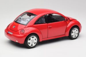 Volkswagen New Beetle Vermelho Bburago 1:18 3342 Metal - imagem 3 de 8