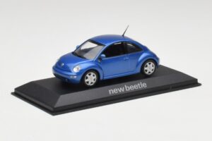 Volkswagen New Beetle Satellite Azul Minichamps 1:43 430058004 Metal - imagem 2 de 4