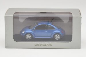 Volkswagen New Beetle Satellite Azul Minichamps 1:43 430058004 Metal - imagem 4 de 4