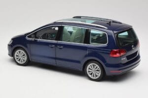 Volkswagen Sharan 7N Shadow Azul Metálico Minichamps 1:18 110051100 Metal - imagem 7 de 8