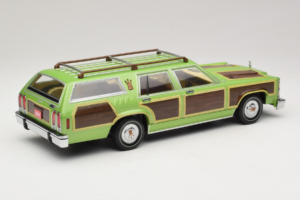 Wagon Queen Family Truckster National Lampoon's Vacation GreenLight 1:18 19013 Metal - imagem 2 de 6