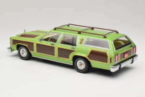 Wagon Queen Family Truckster National Lampoon's Vacation GreenLight 1:18 19013 Metal - imagem 5 de 6