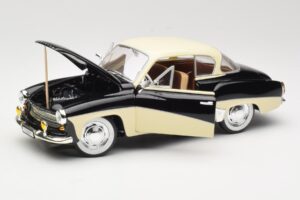 Wartburg 311 Coupe Preto & Bege Revell 1:18 8419 Metal - imagem 2 de 8