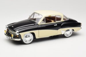 Wartburg 311 Coupe Preto & Bege Revell 1:18 8419 Metal