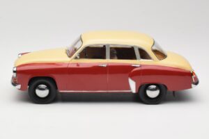Wartburg 311 Dark Red Beige MCG 1:18 MCG18299 Metal - imagem 3 de 6