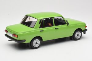 Wartburg 353 Verde MCG 1:18 MCG18062 Metal - imagem 2 de 6