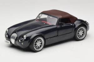 Wiesmann Roadster MF Carbon Black Revell 1:18 WIESMANN001 Metal - imagem 3 de 9