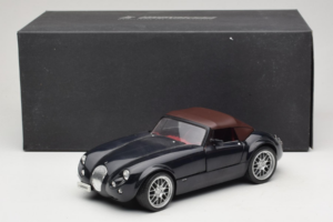 Wiesmann Roadster MF Carbon Black Revell 1:18 WIESMANN001 Metal - imagem 9 de 9