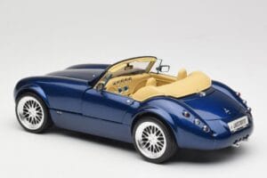 Wiesmann Roadster MF3 Azul Revell 1:18 08861 Metal - imagem 7 de 8